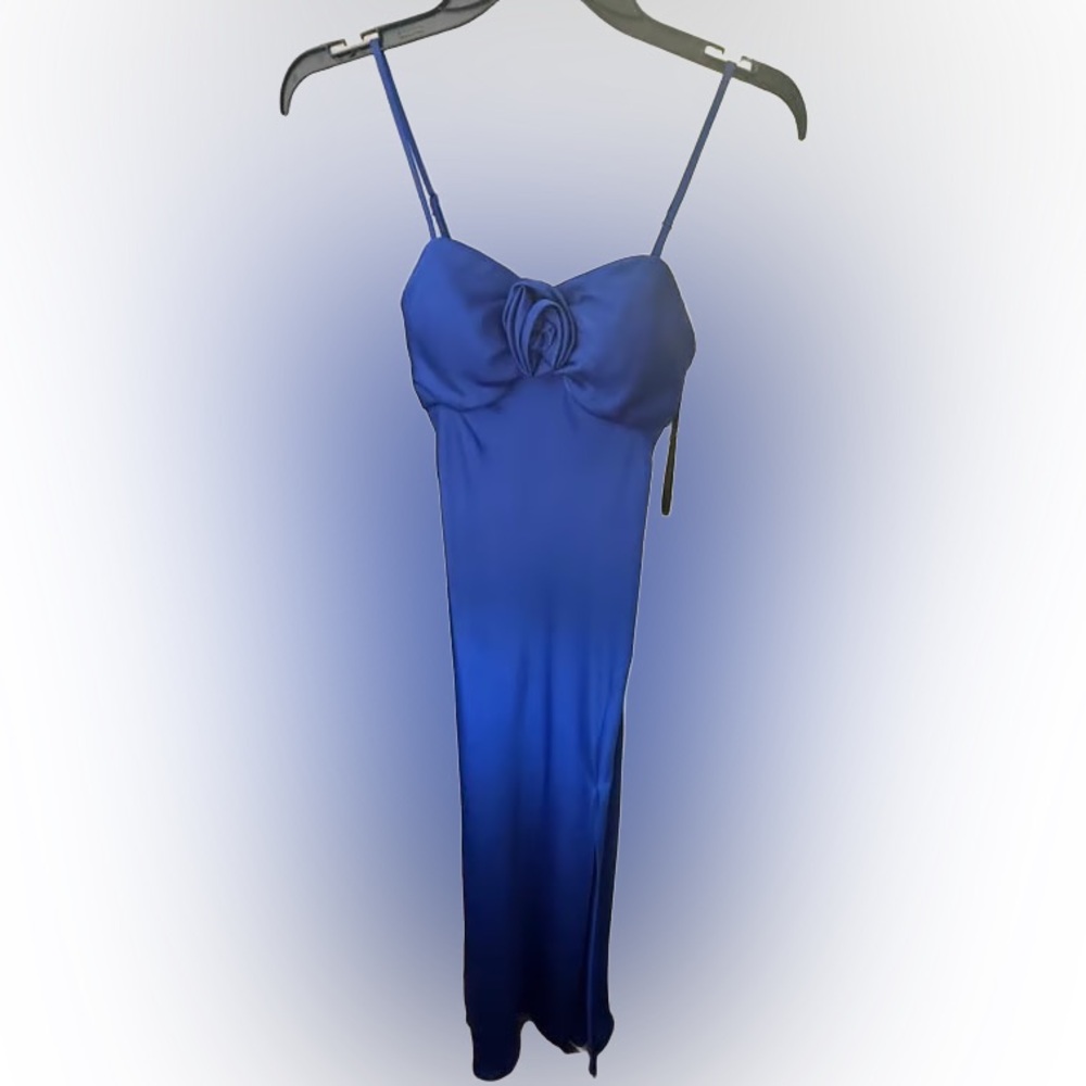 Dillard’s Long Blue Prom Dress